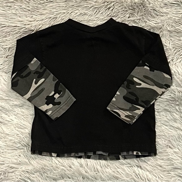 Kid Connection Black with Grey Camo Long Sleeve Shirt : 24 Months. - Picture 2 of 2